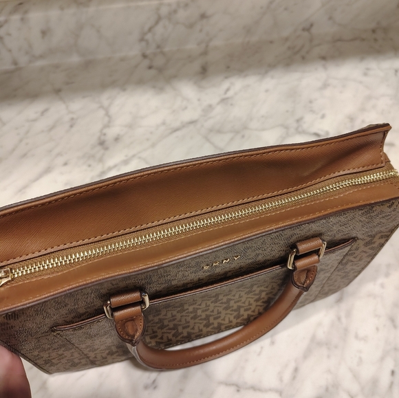 DKNY Monogram Purse - Picture 3 of 8